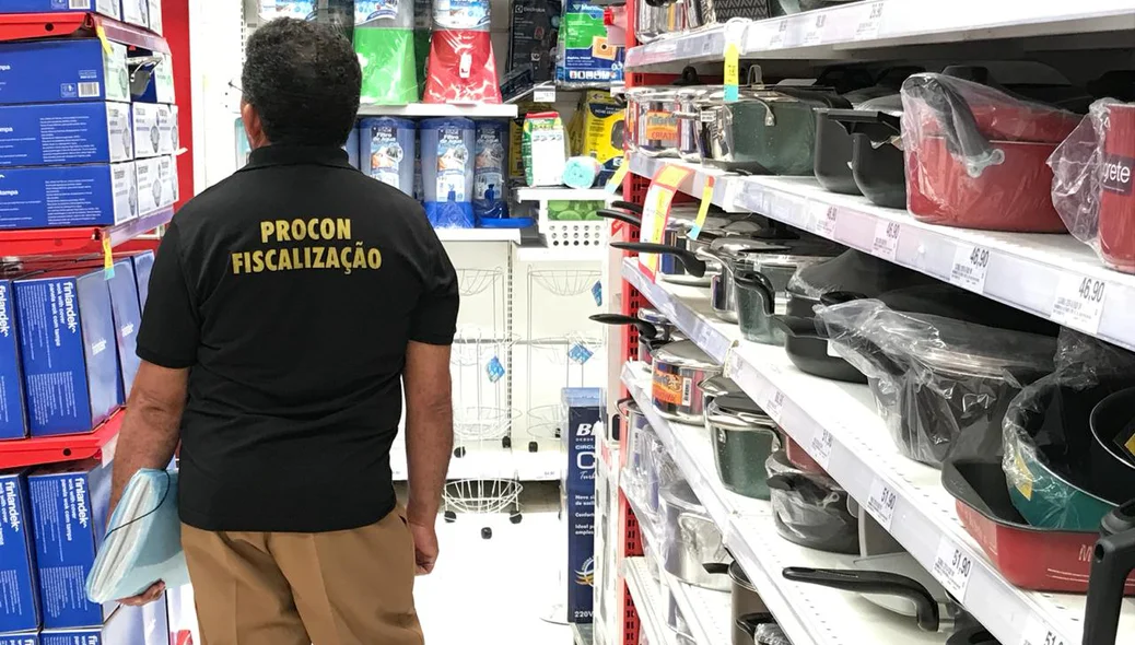 Procon fiscaliza preços no Black Friday