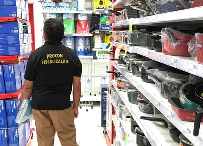 Procon fiscaliza preços no Black Friday