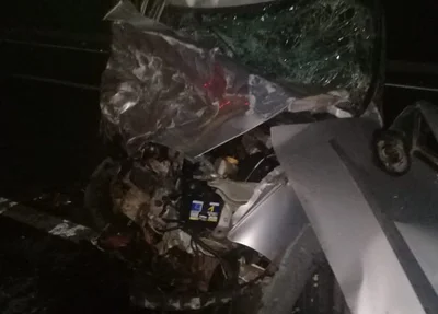 Veículo ficou destruído 