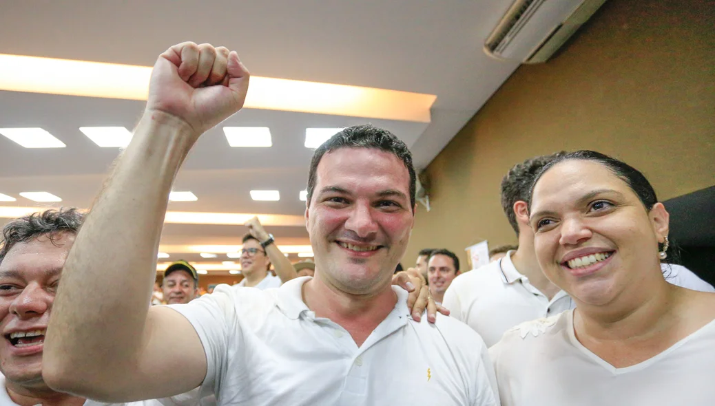 Celso Barros comemora eleição
