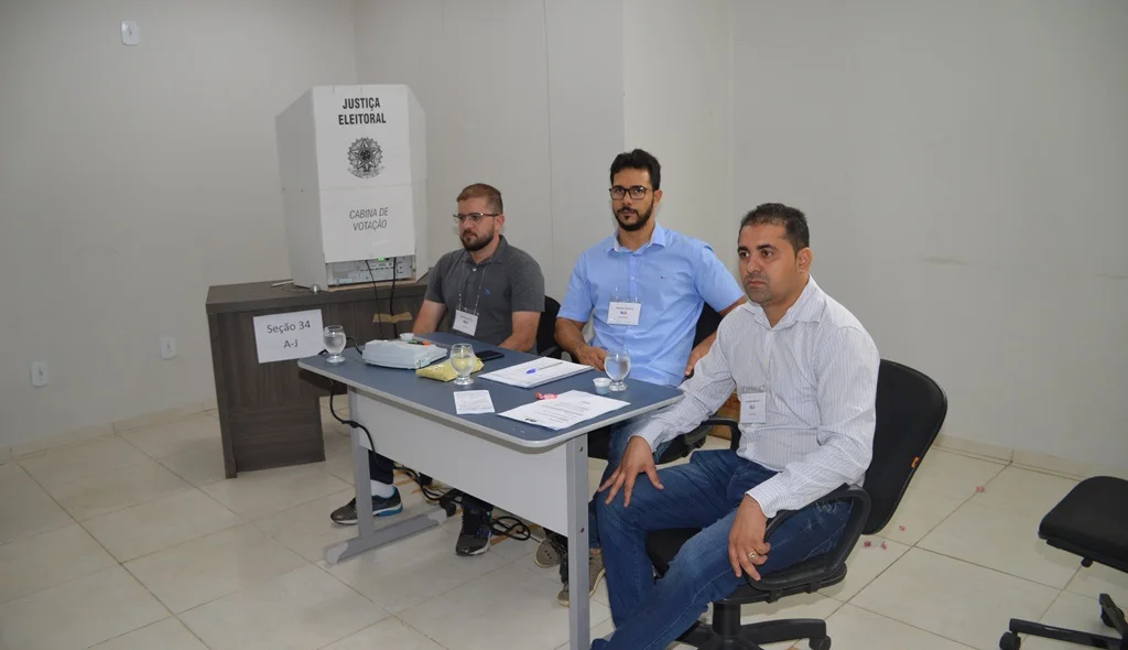 Mesários da eleição da OAB de Picos
