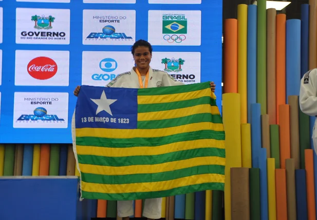 Kayla Macêdo, uma das medalhistas nos Jogos Escolares da Juventude