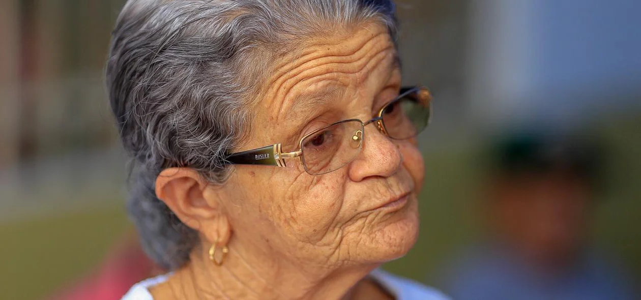 Avó de Rayron Holanda, Maria do Espírito Santo