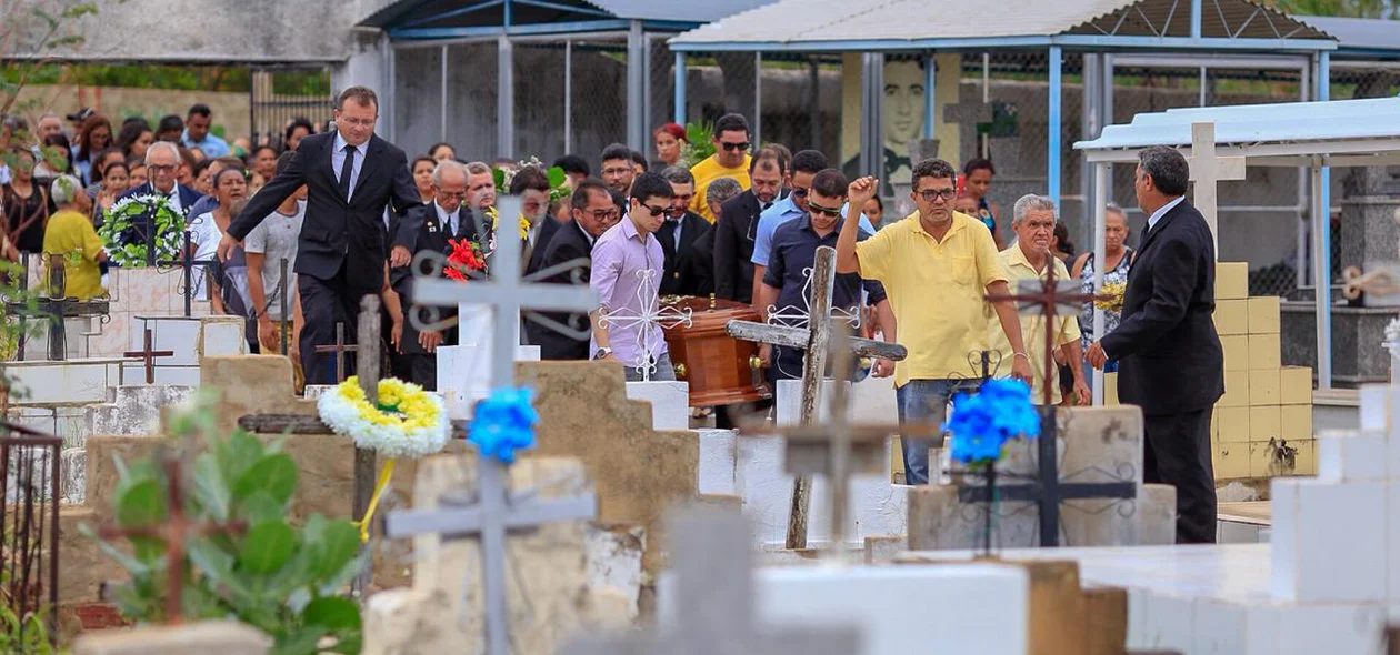 O sepultamento foi realizado no cemitério Sambaiba, no município de Elesbão Veloso cidade natal da vítima 