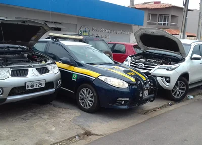 Veículos de luxo apreendidos 