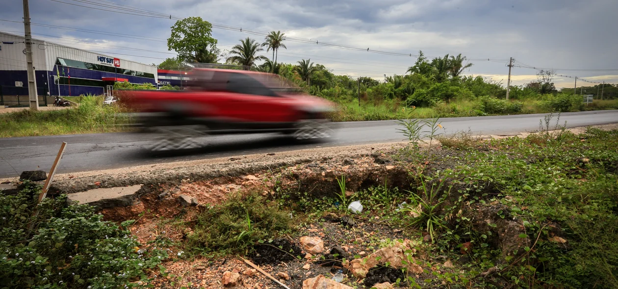 BR-343 corre o risco de rompimento  