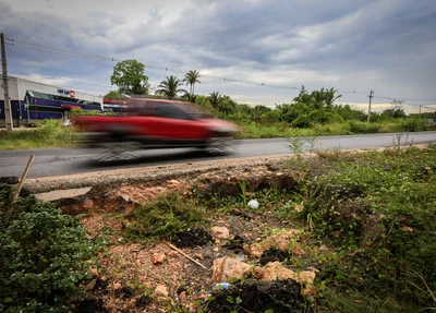 BR-343 corre o risco de rompimento  