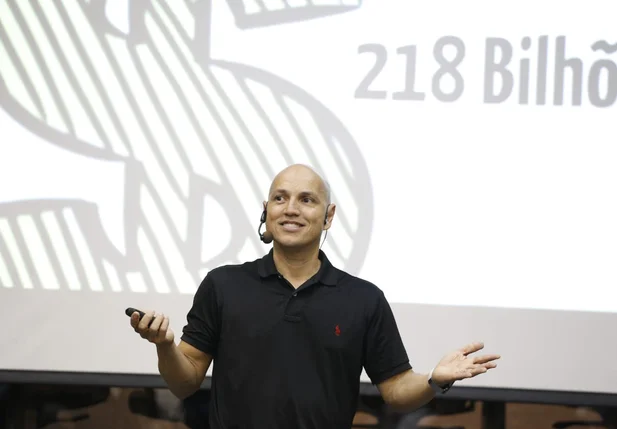 Fly Vagner na Semana Nacional do Crédito