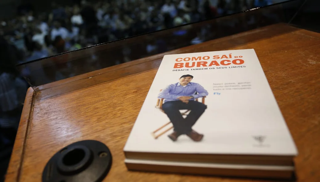 Livro escrito pelo palestrante