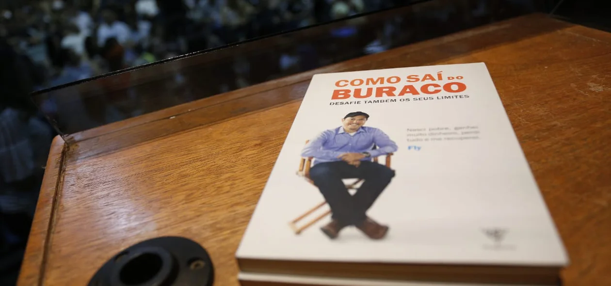 Livro escrito pelo palestrante