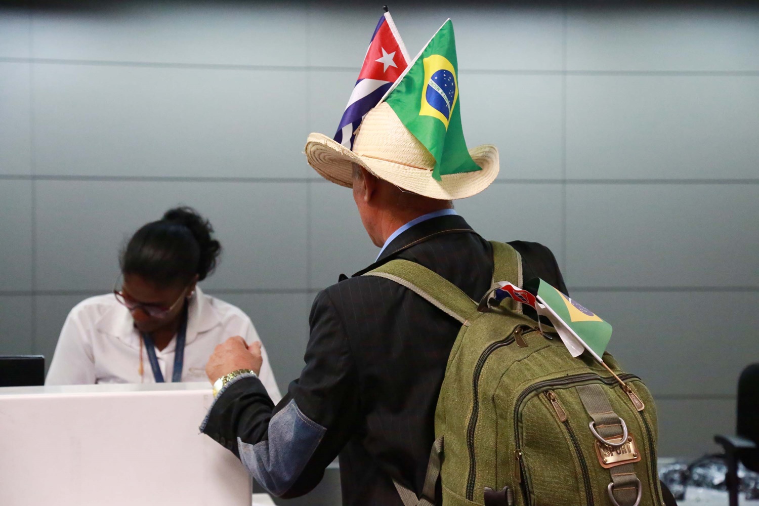 Médico cubano se despede do Brasil