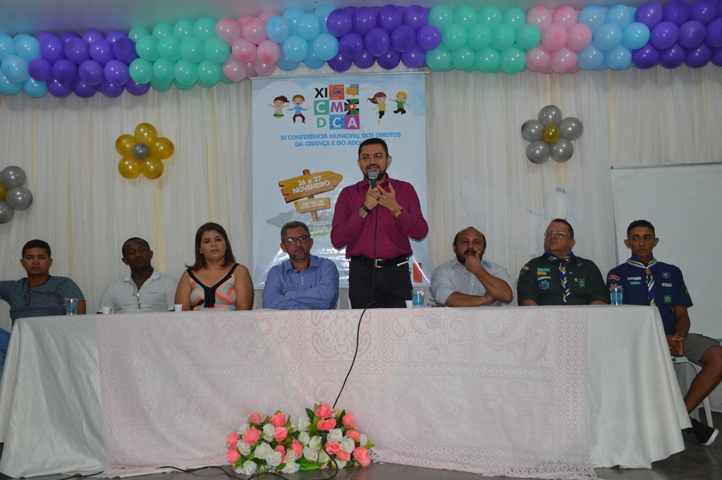 Padre Walmir preside solenidade de abertura da conferência