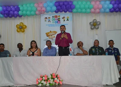 Padre Walmir preside solenidade de abertura da conferência