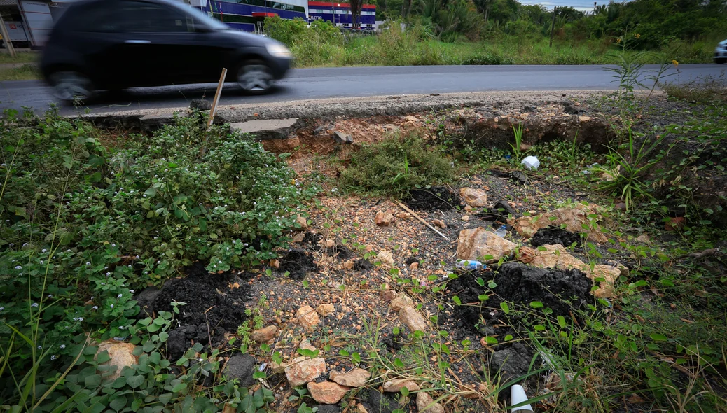 Péssimas condições da BR-343 preocupam motoristas 