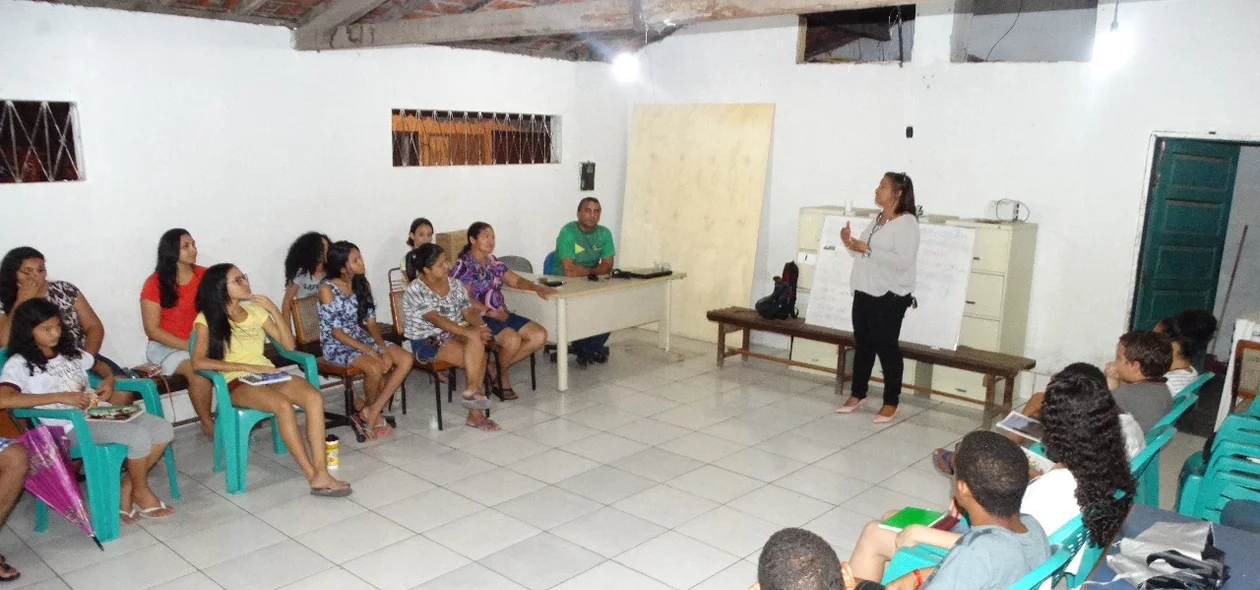 Curso é realizado no Risoleta Neves