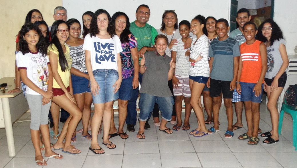 Grupo reunido após aula do curso de inglês 
