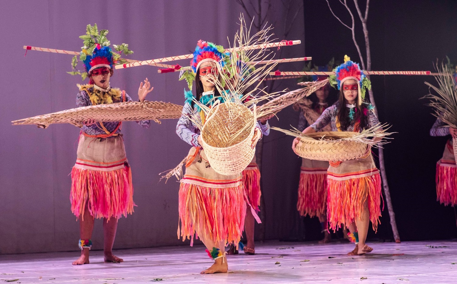 Escola de Dança encerra temporada no Theatro 4 de Setembro