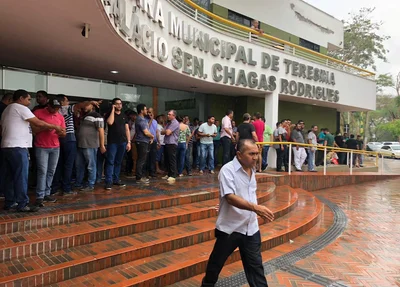 Manifestação contra projeto que regulamenta o Uber em Teresina
