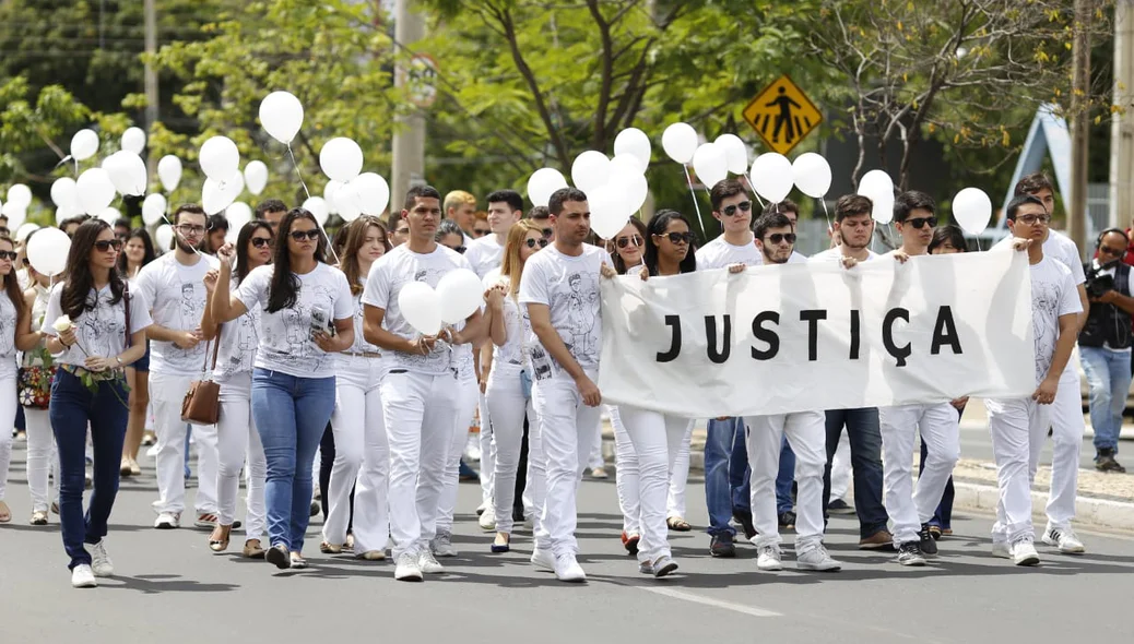 Caminhada ocorre na Avenida Nossa Senhora de Fátima 