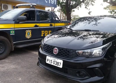 O carro possuía placa clonada e numeração de motor e chassi adulterados
