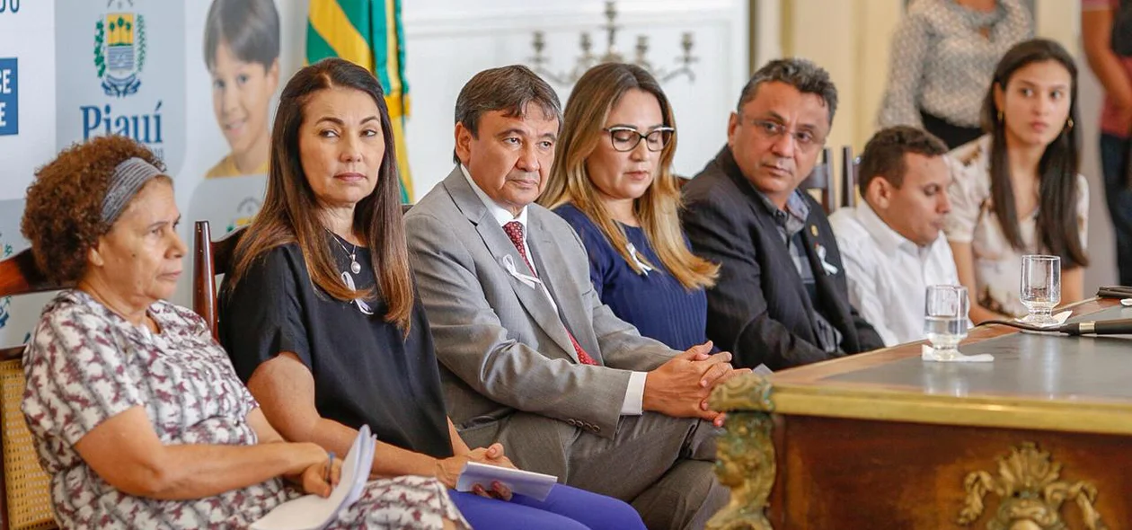 Autoridades presente na solenidade