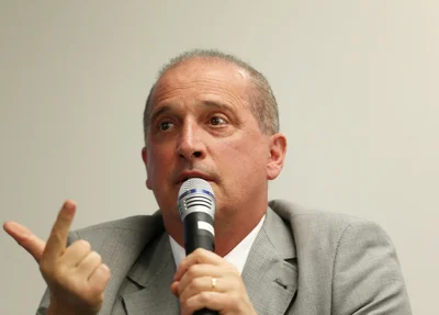 Onyx Lorenzoni, ministro extraordinário da transição