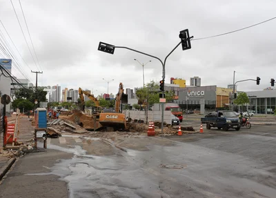 Obras da galeria da zona leste avançam entre a Avenida João XXIII e Rua Miguel Arcoverde