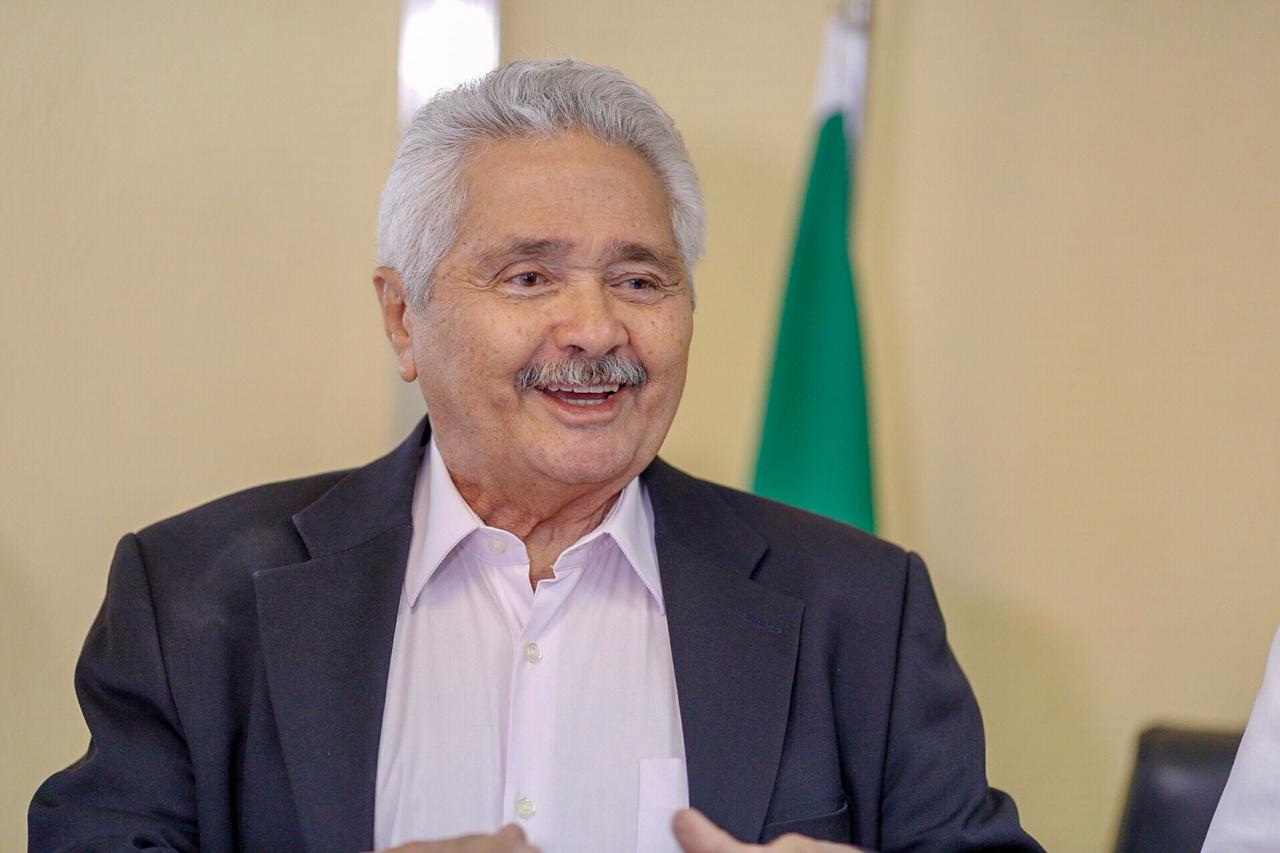 Senador Elmano Férrer 