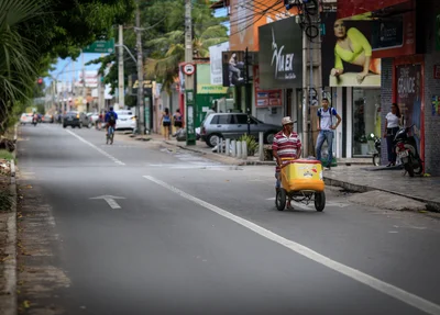 Avenida Joaquim Nelson fica localizada no bairro Dirceu 