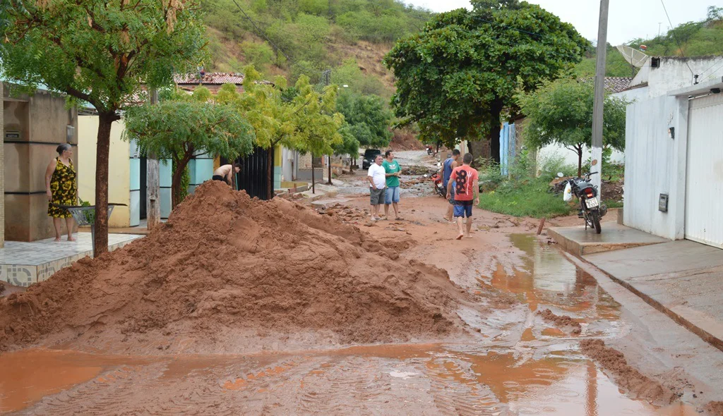 Moradores cobram providências por parte da Prefeitura