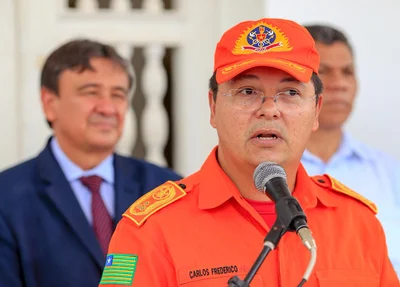 Coronel Carlos Frederico, comandante do Corpo de Bombeiros