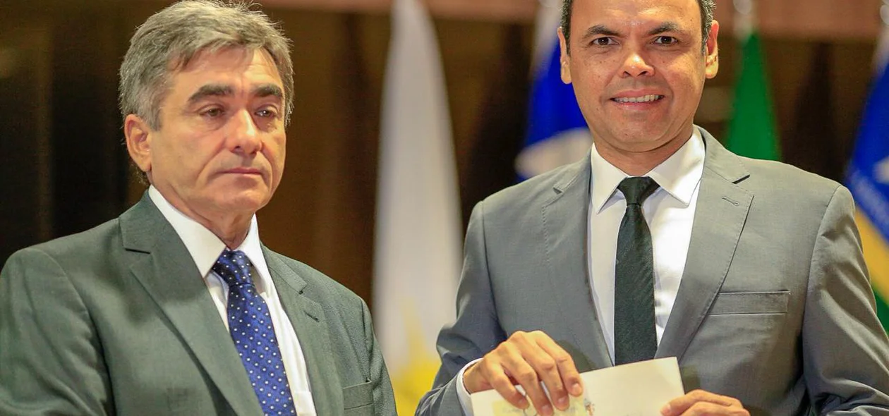 Desembargador Ricardo Gentil e prefeito Gil Carlos