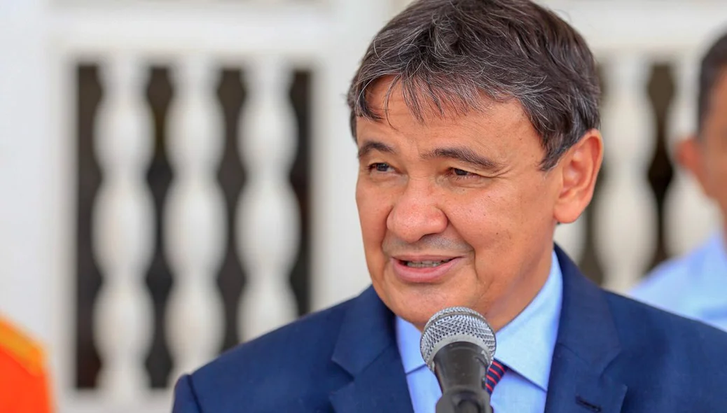 Governador Wellington Dias em solenidade no Palácio de Karnak