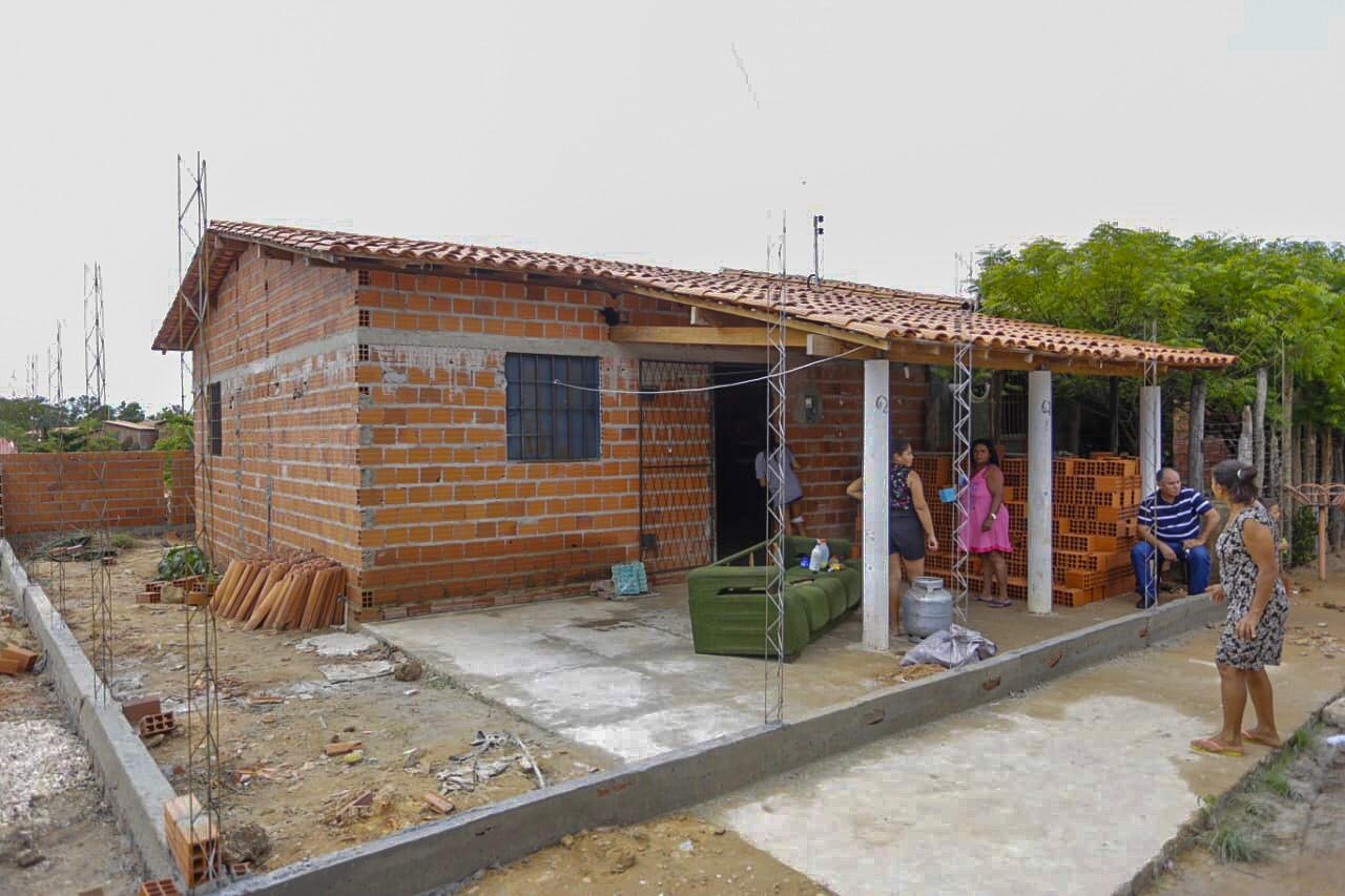 Casa onde a cratera se abriu