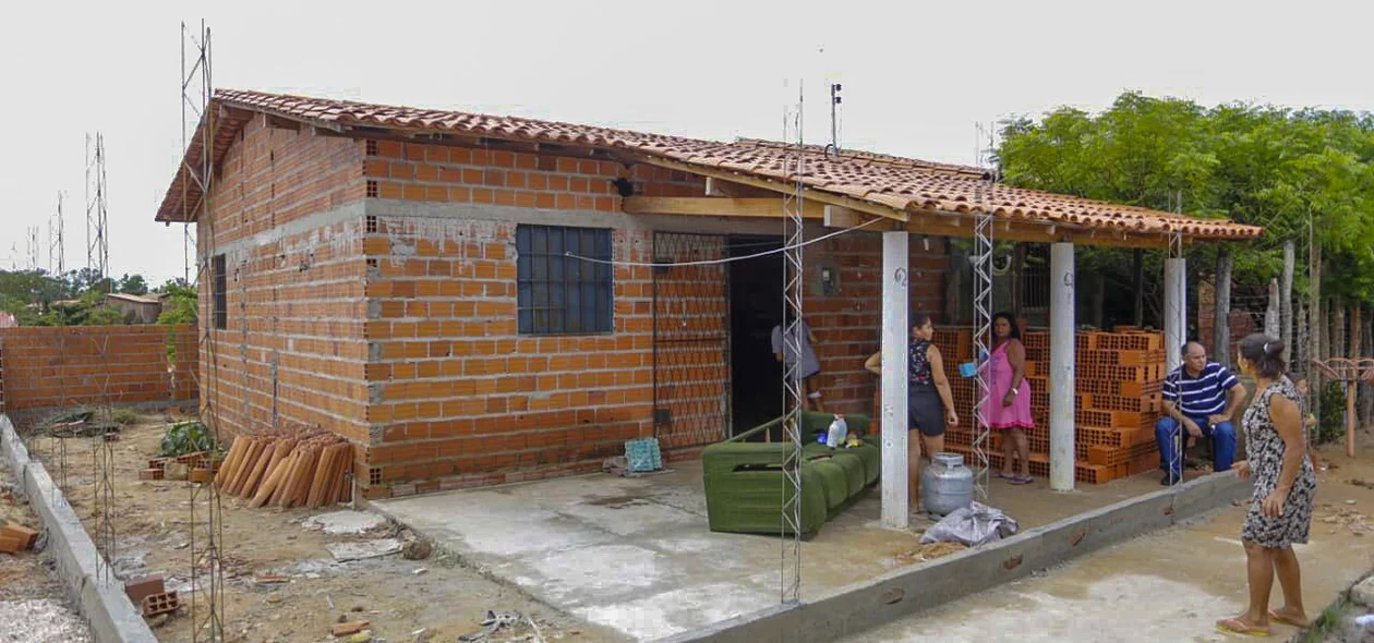 Casa onde a cratera se abriu