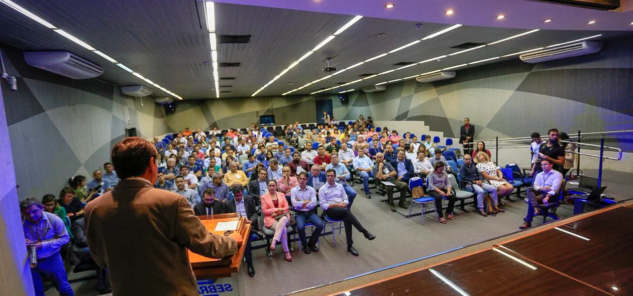 “Fórum de Energia Solar: Cenários e Oportunidades”, realizado no auditório do Sebrae