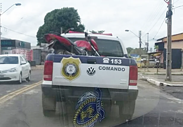 Motocicleta apreendida pela Guarda Municipal
