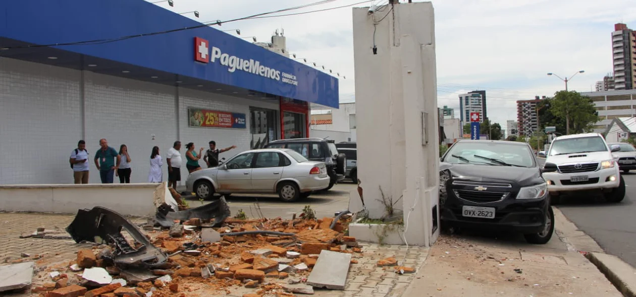 Acidente na Avenida Jóquei Clube