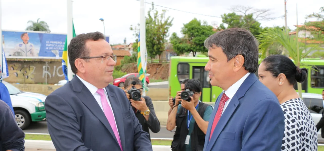 Desembargador Sebastião Ribeiro Martins e governador Wellington Dias
