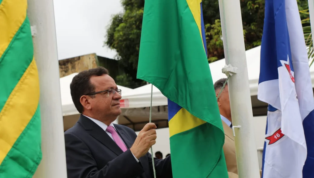 Desembargador Sebastião Ribeiro Martins em solenidade de inauguração do Fórum de Teresina
