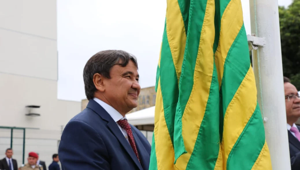 Governador Wellington Dias durante solenidade no Fórum de Teresina