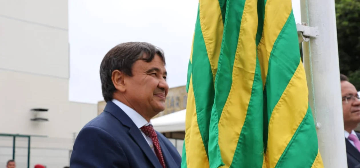 Governador Wellington Dias durante solenidade no Fórum de Teresina