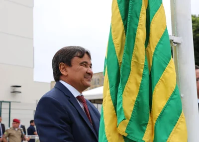 Governador Wellington Dias durante solenidade no Fórum de Teresina