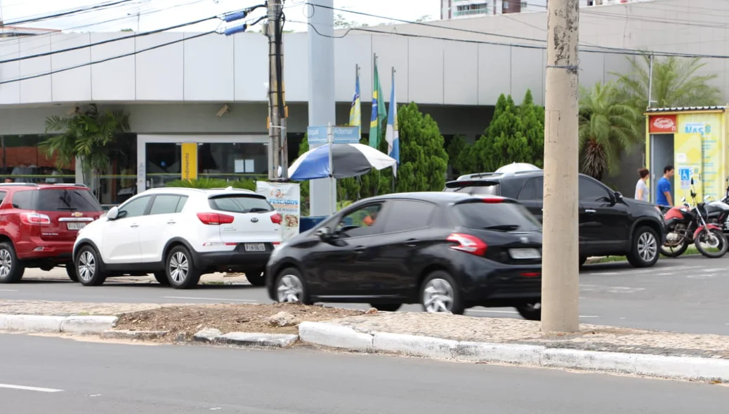 Idosa estava tentando estacionar no Banco do Brasil 
