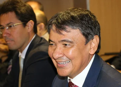 Wellington Dias em solenidade no novo Fórum de Teresina