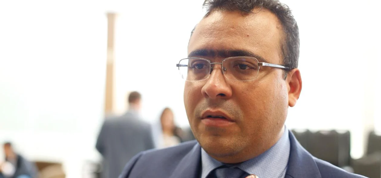Dr. Lázaro