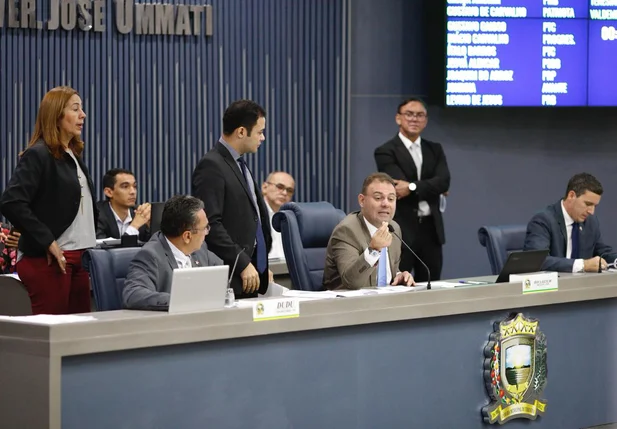 Jeová Alencar durante sessão de votação da regulamentação da Uber