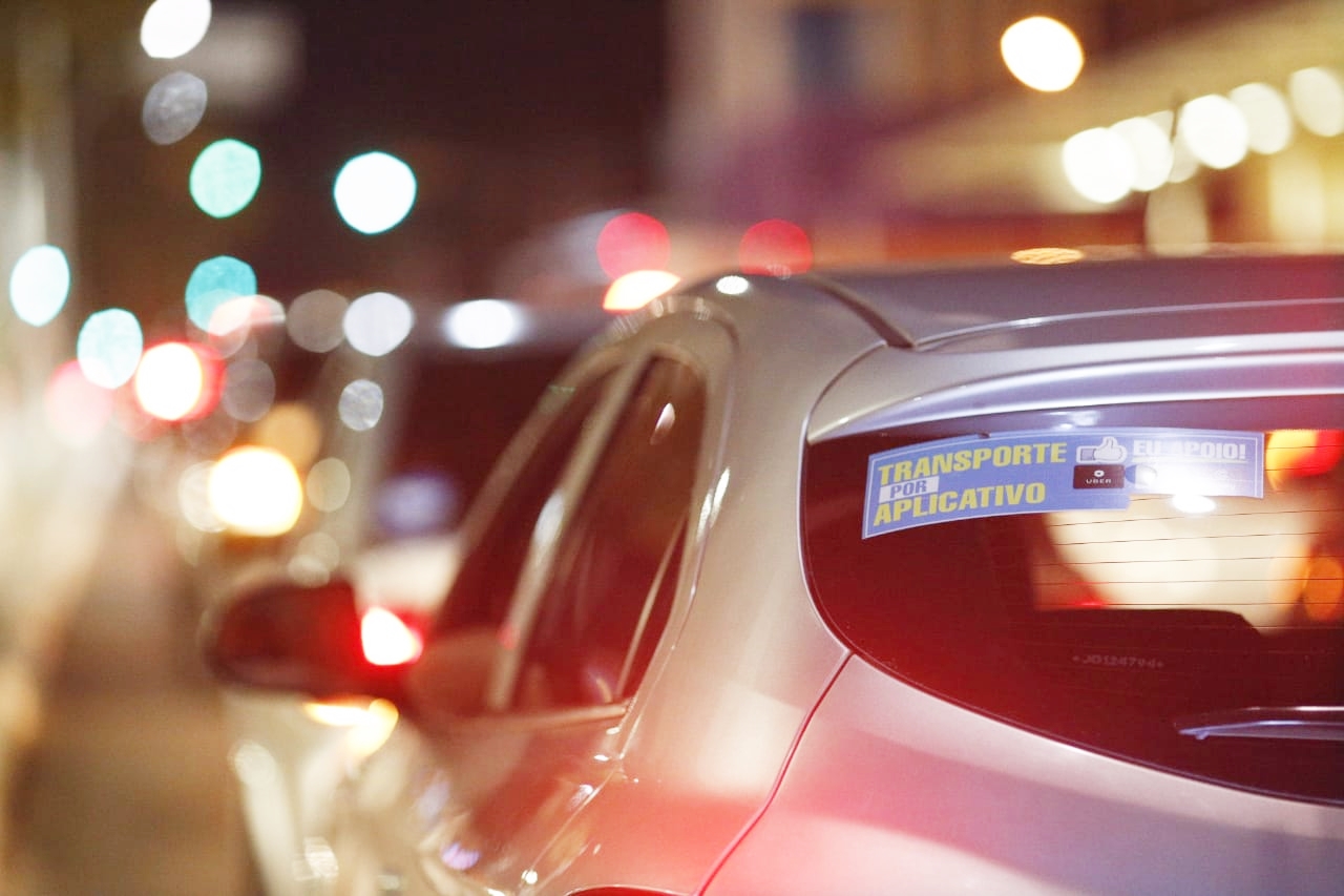 Motoristas realizam ato contra Lei do Uber no Centro de Teresina