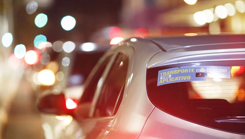 Motoristas realizam ato contra Lei do Uber no Centro de Teresina