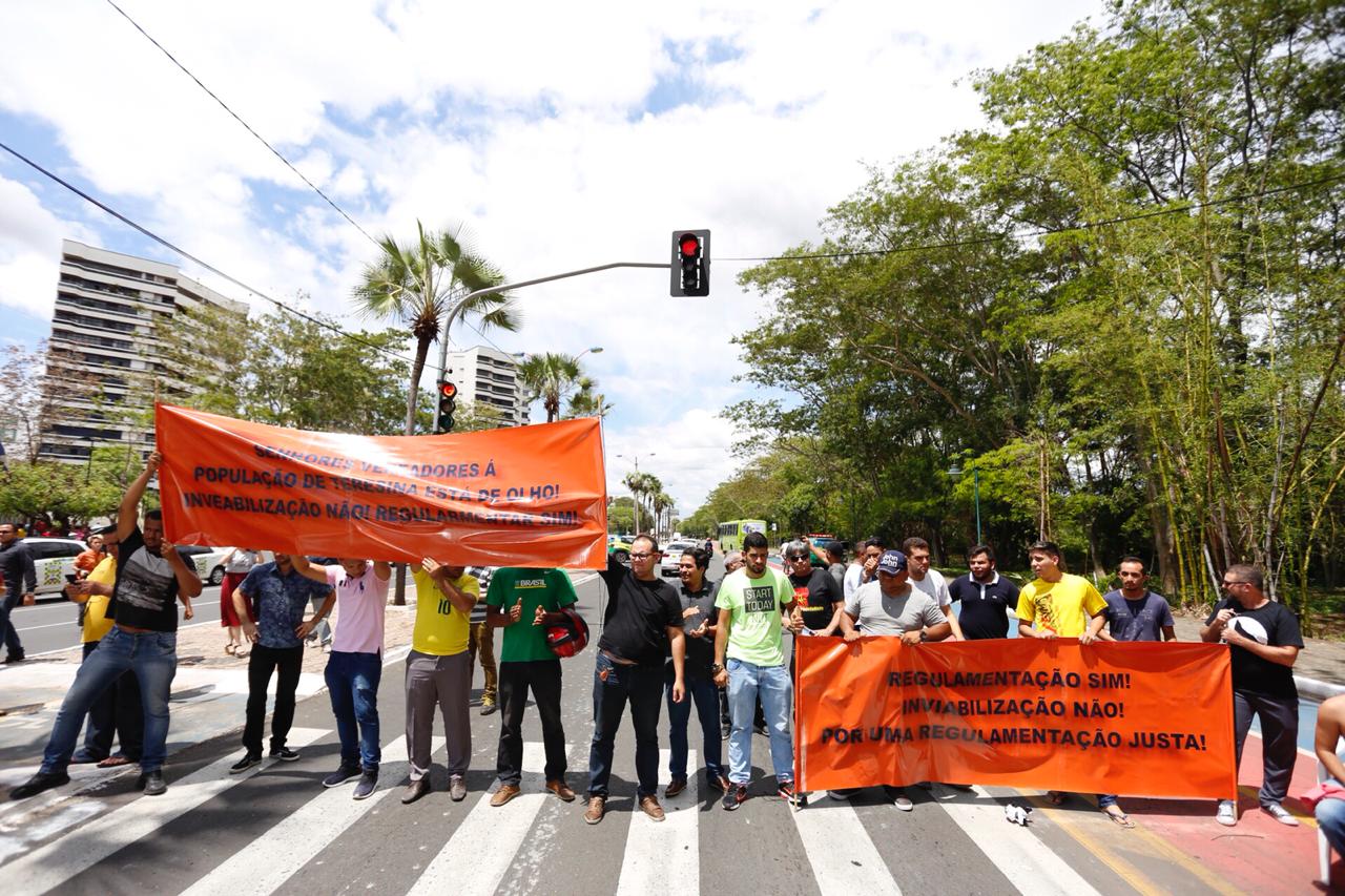 Os motoristas de aplicativo são contrários à limitação de veículos